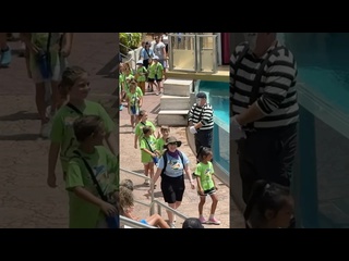 the whole video is so funny tom mime seaworld seaworldmime funny comedy viral virus - [eryka travel]